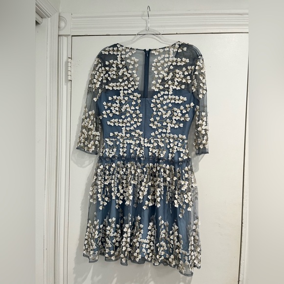 BCBGMAXAZRIA LIght Blue Vine Appliqué Tulle Overlay Dress Sz. 10 - Picture 8 of 13